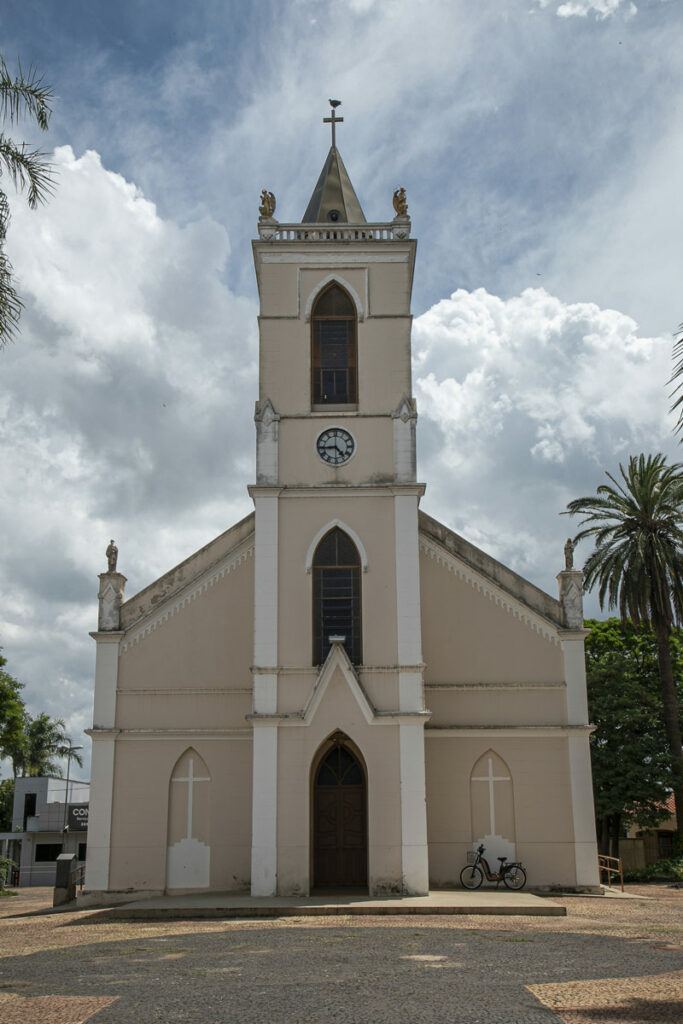 Igreja Matriz Sagrado Coração de Jesus em Conchal