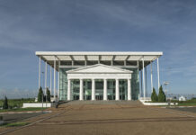 Aparelhos culturais, locais para a disseminação da arte. aparelhos culturais